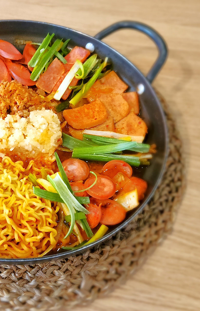 부대찌개 이미지